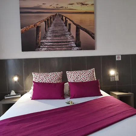 Atoll Hotel Restaurant-2